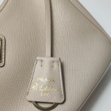 Prada Re-Edition 2005 Shoulder Bag Saffiano Leather — thumbnail 10