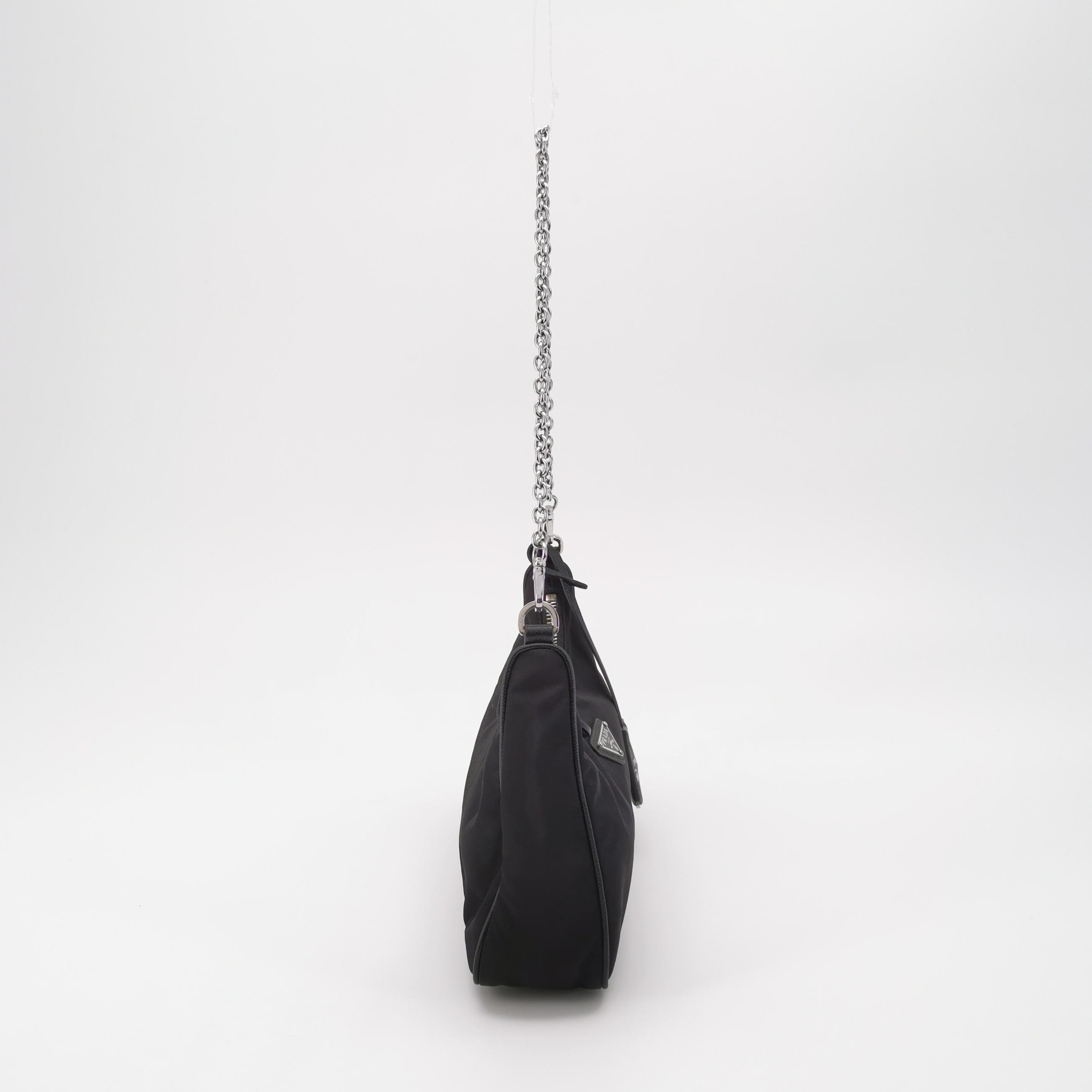 Prada Re-Edition 2005 Shoulder Bag Saffiano Leather — photo 5 of 18