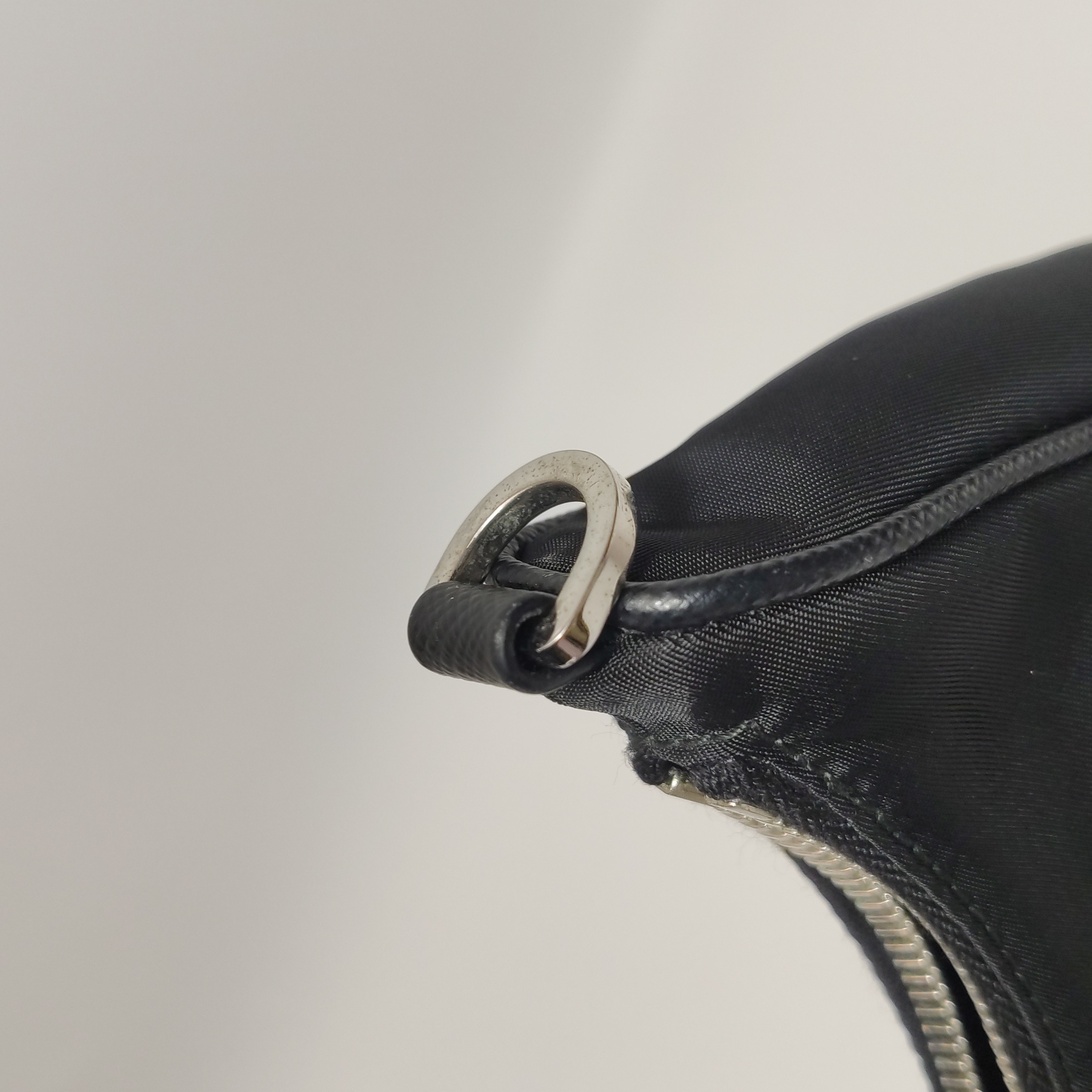 Prada Re-Edition 2005 Shoulder Bag Tessuto Small — photo 11 of 18