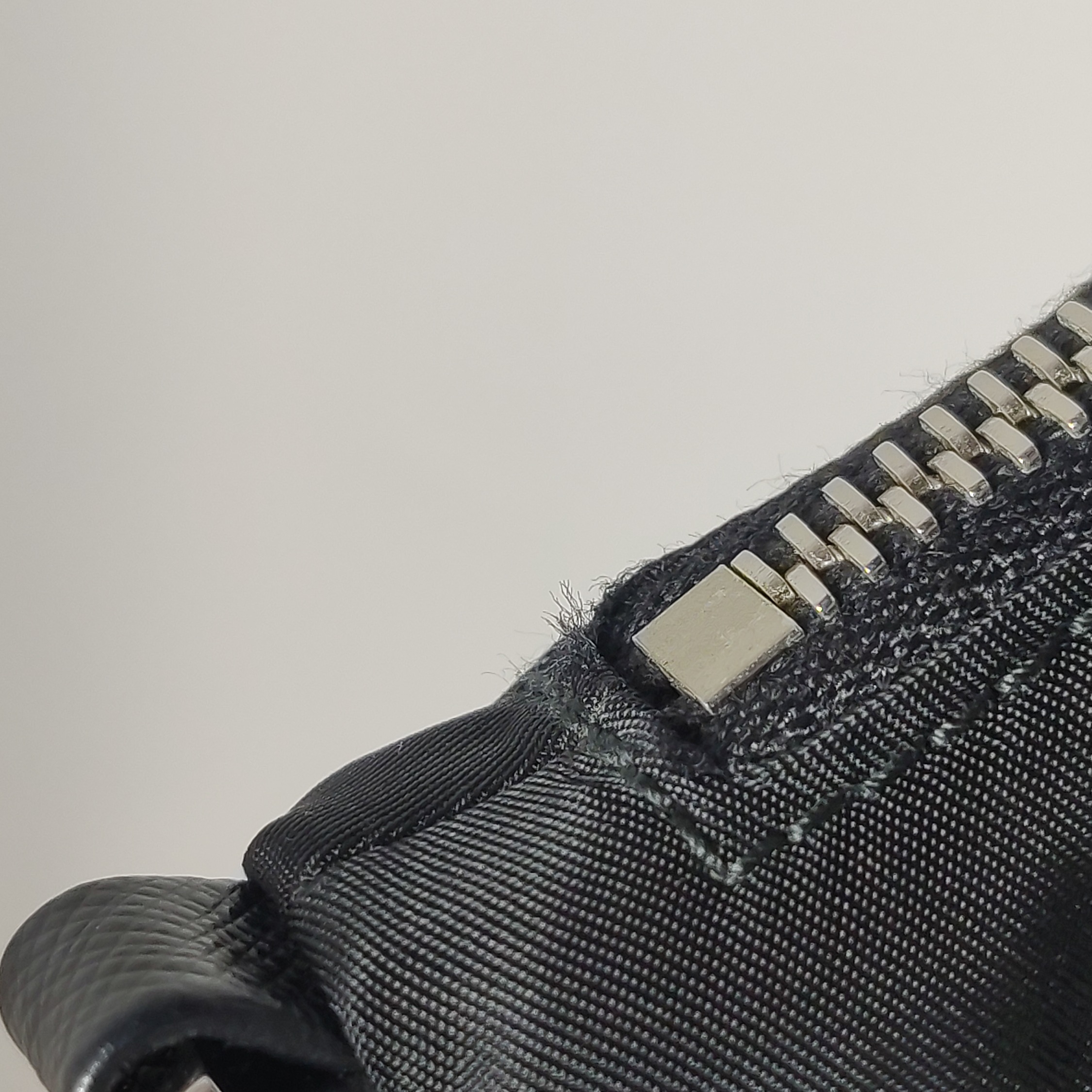 Prada Re-Edition 2005 Shoulder Bag Tessuto Small — photo 12 of 18