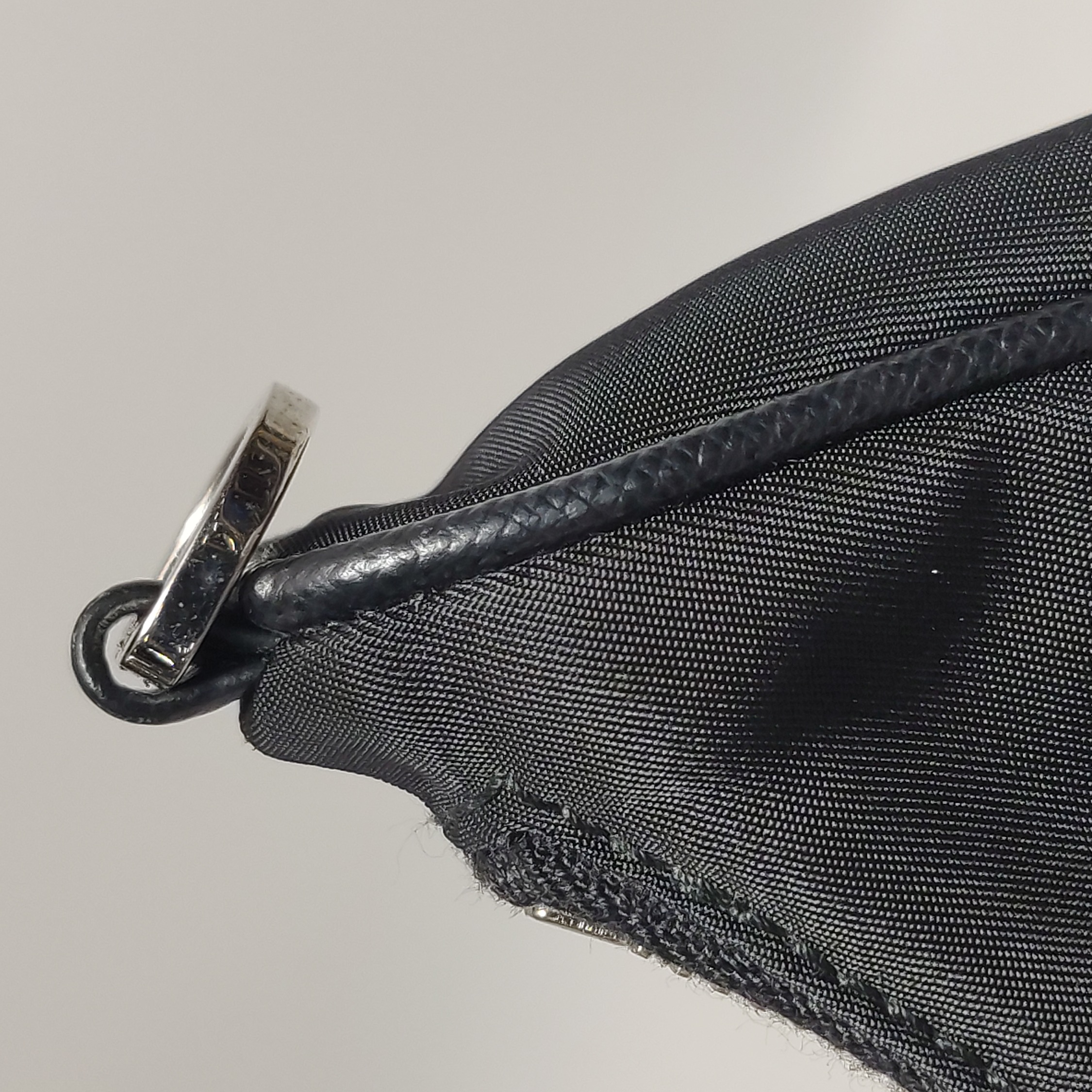 Prada Re-Edition 2005 Shoulder Bag Tessuto Small — photo 16 of 18
