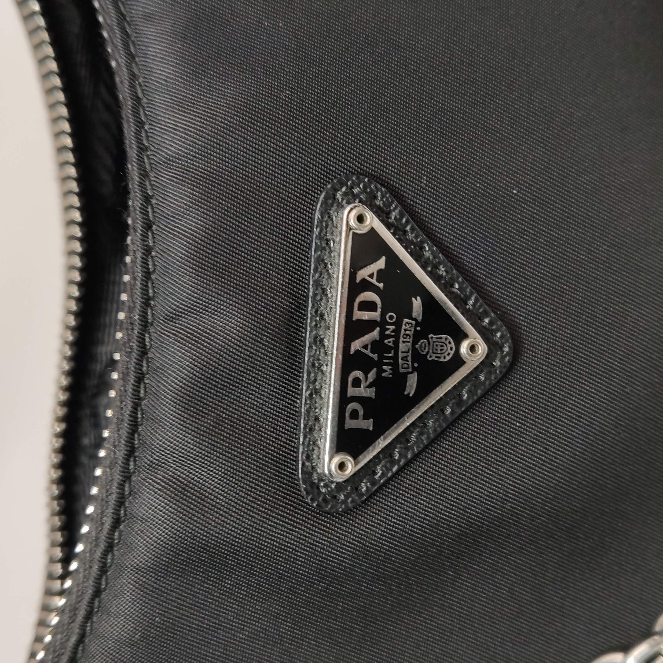 Prada Re-Edition 2005 Shoulder Bag Tessuto Small — photo 10 of 22