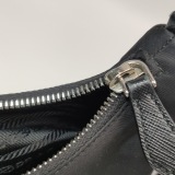 Prada Re-Edition 2005 Shoulder Bag Tessuto Small — thumbnail 11