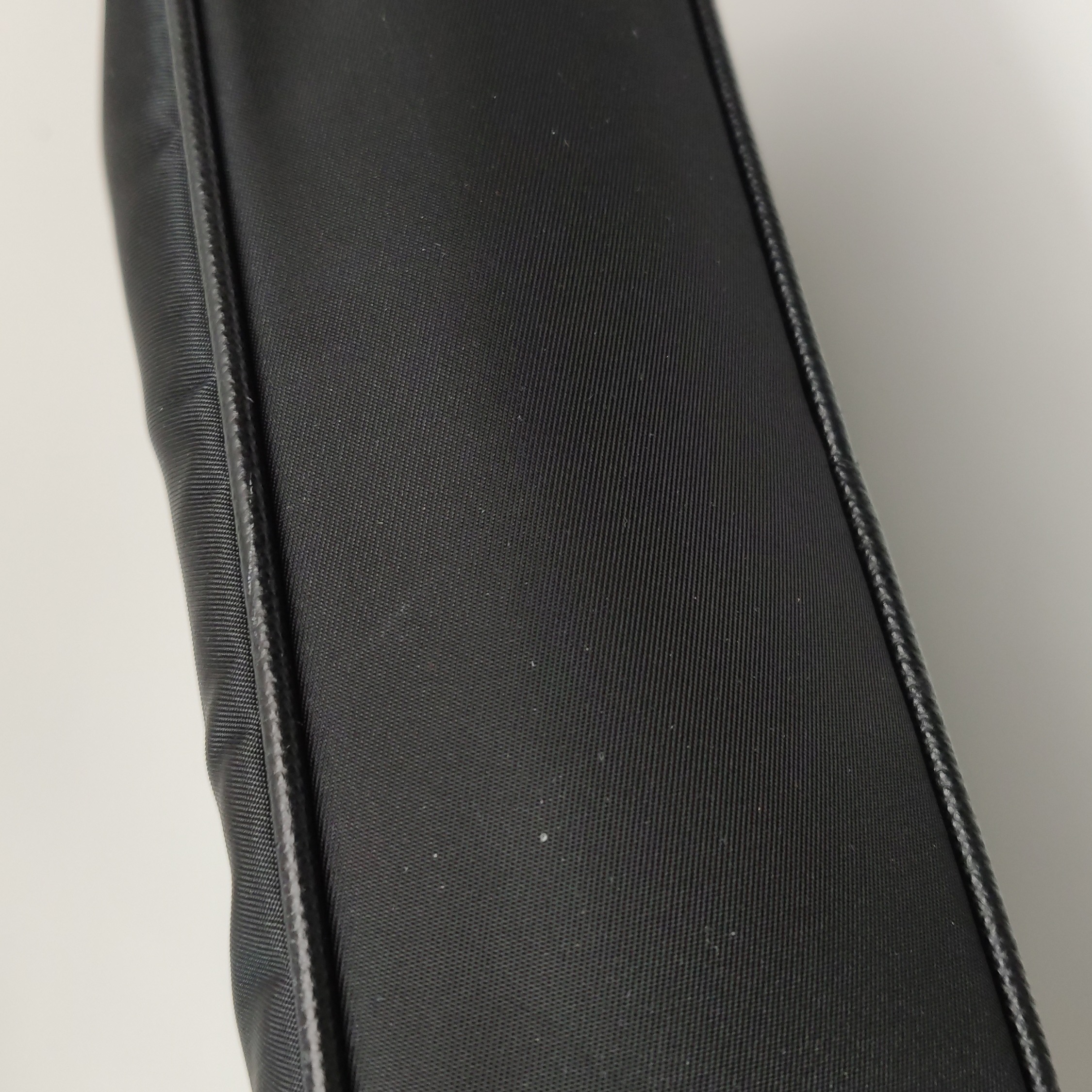 Prada Re-Edition 2005 Shoulder Bag Tessuto Small — photo 15 of 22