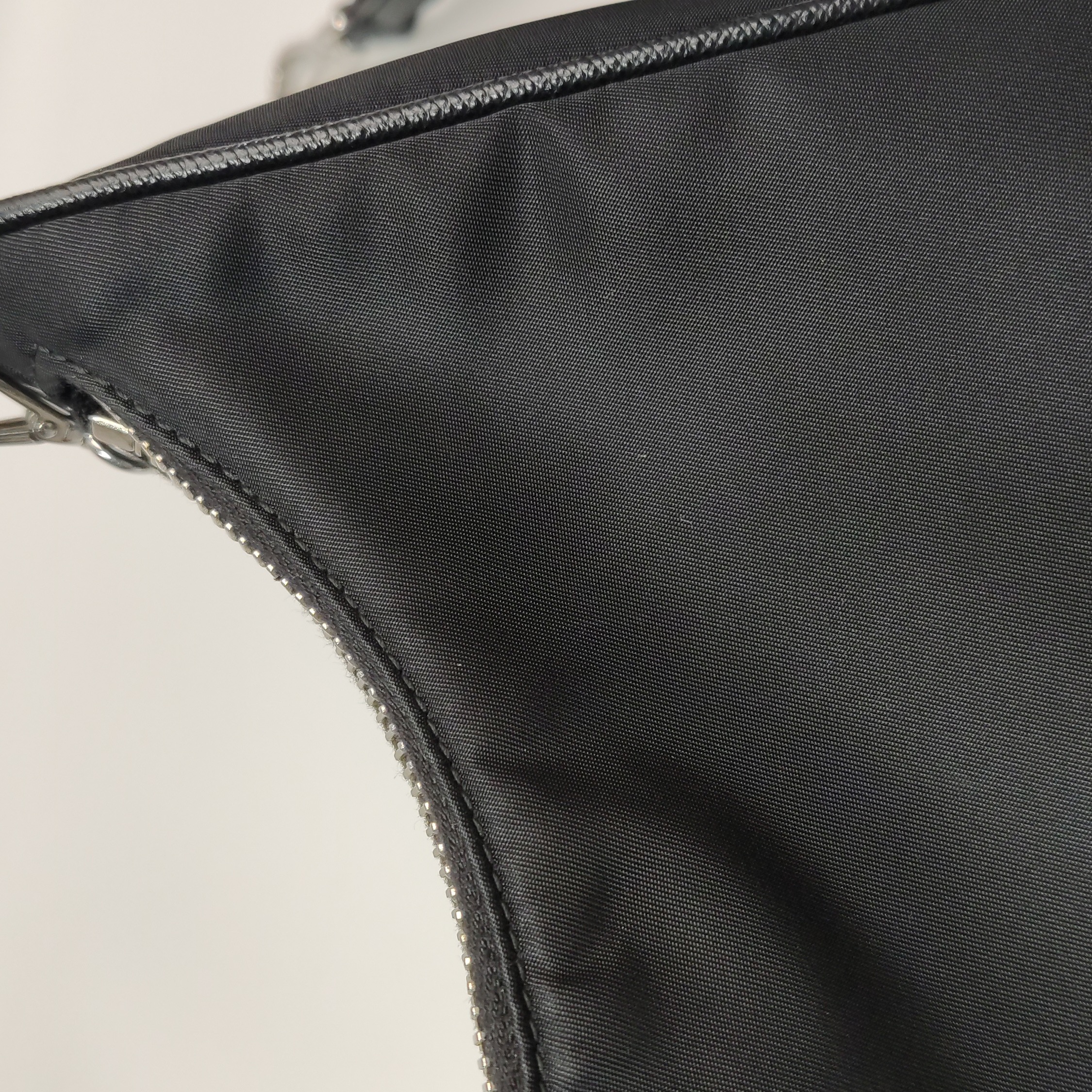 Prada Re-Edition 2005 Shoulder Bag Tessuto Small — photo 12 of 22