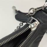 Prada Re-Edition 2005 Shoulder Bag Tessuto Small — thumbnail 16