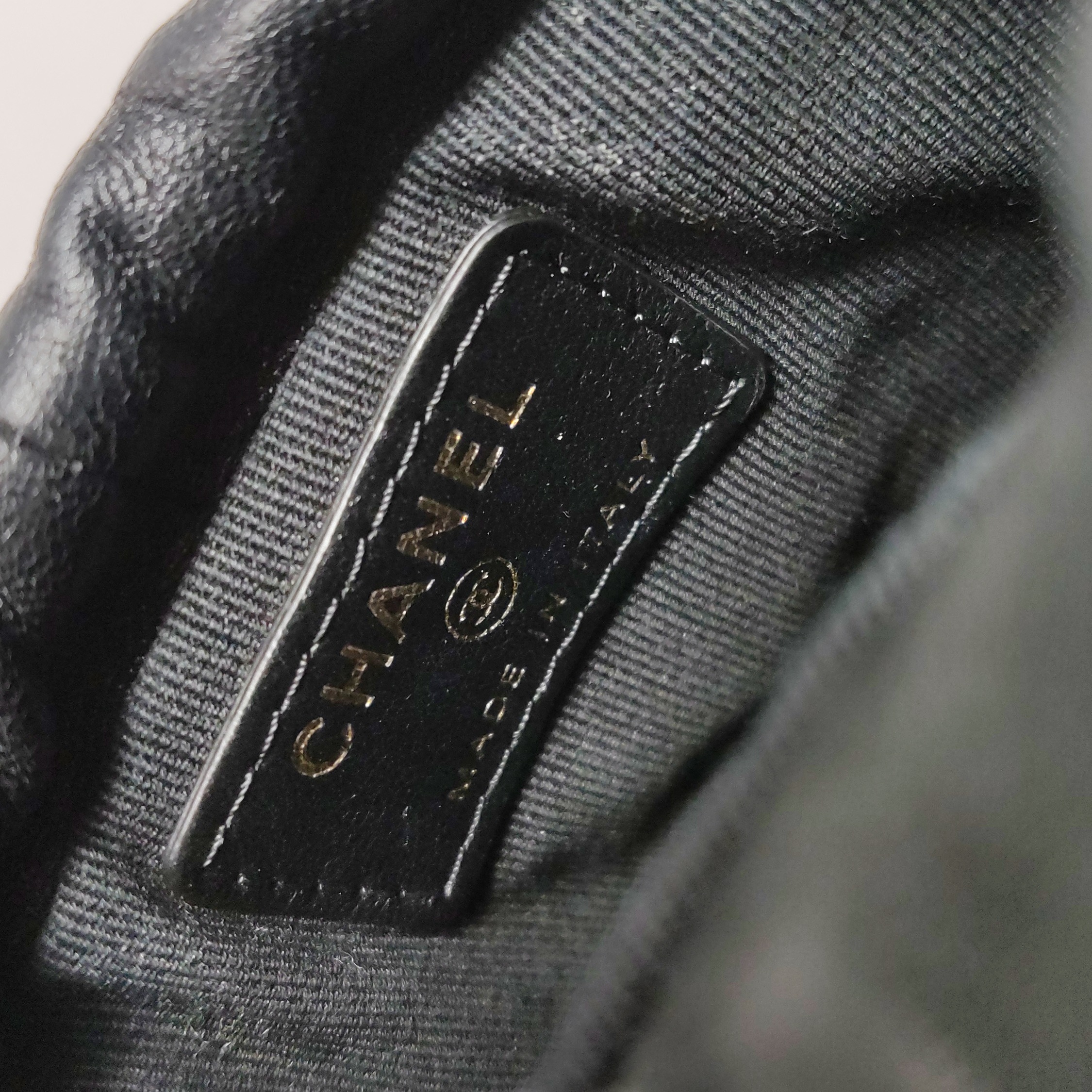Chanel Drawstring Bucket Bag Quilted Caviar Mini — photo 9 of 17