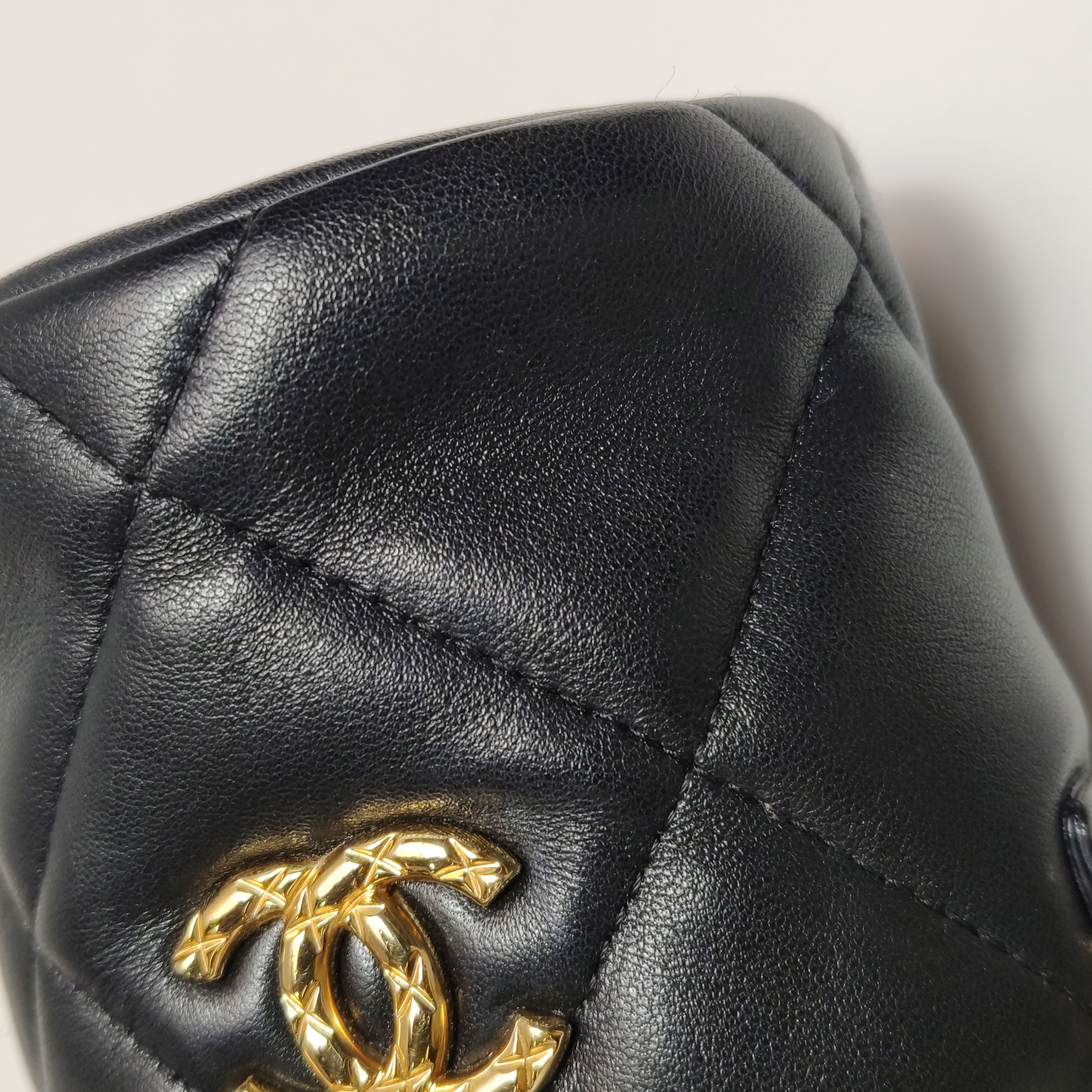 Chanel Drawstring Bucket Bag Quilted Caviar Mini — photo 11 of 17