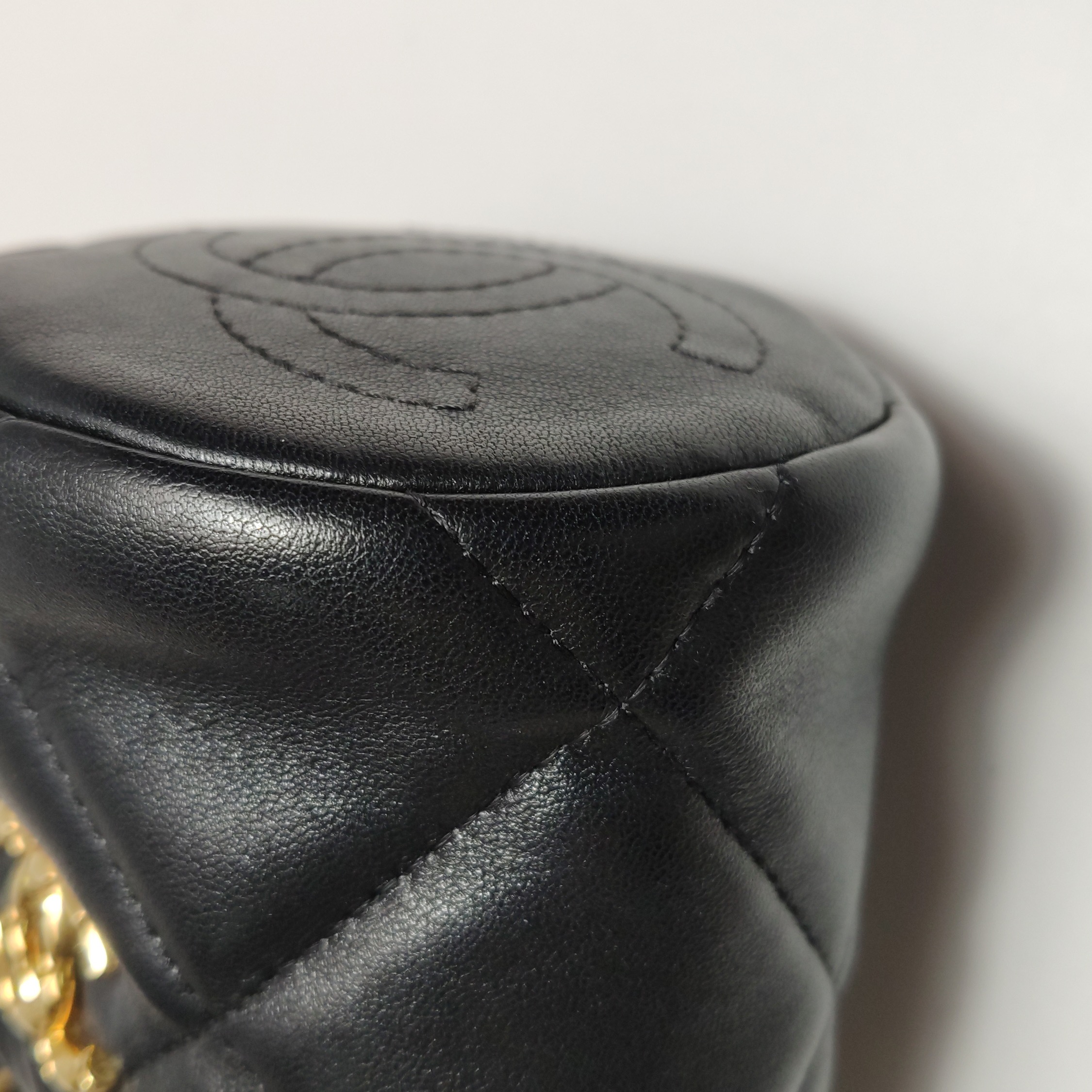 Chanel Drawstring Bucket Bag Quilted Caviar Mini — photo 13 of 17