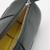 Bottega Veneta Canette Crossbody Bag Maxi Intrecciato Leather Small — thumbnail 7