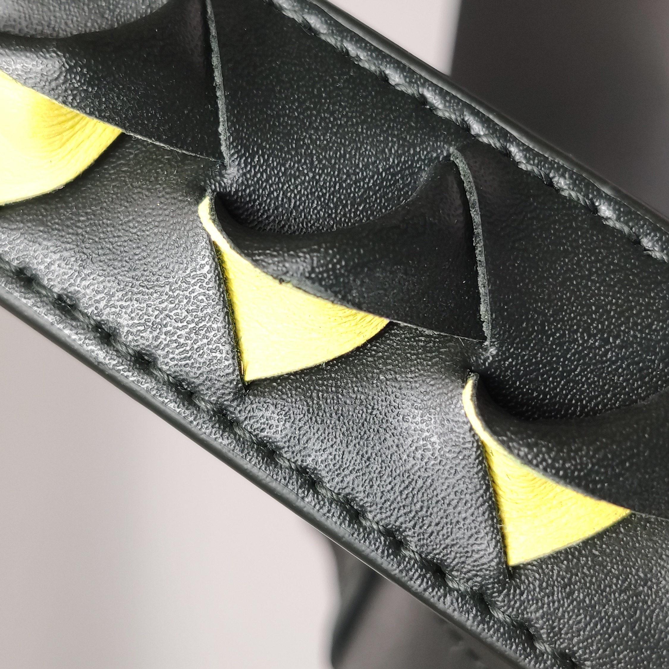 Bottega Veneta Canette Crossbody Bag Maxi Intrecciato Leather Small — photo 11 of 12