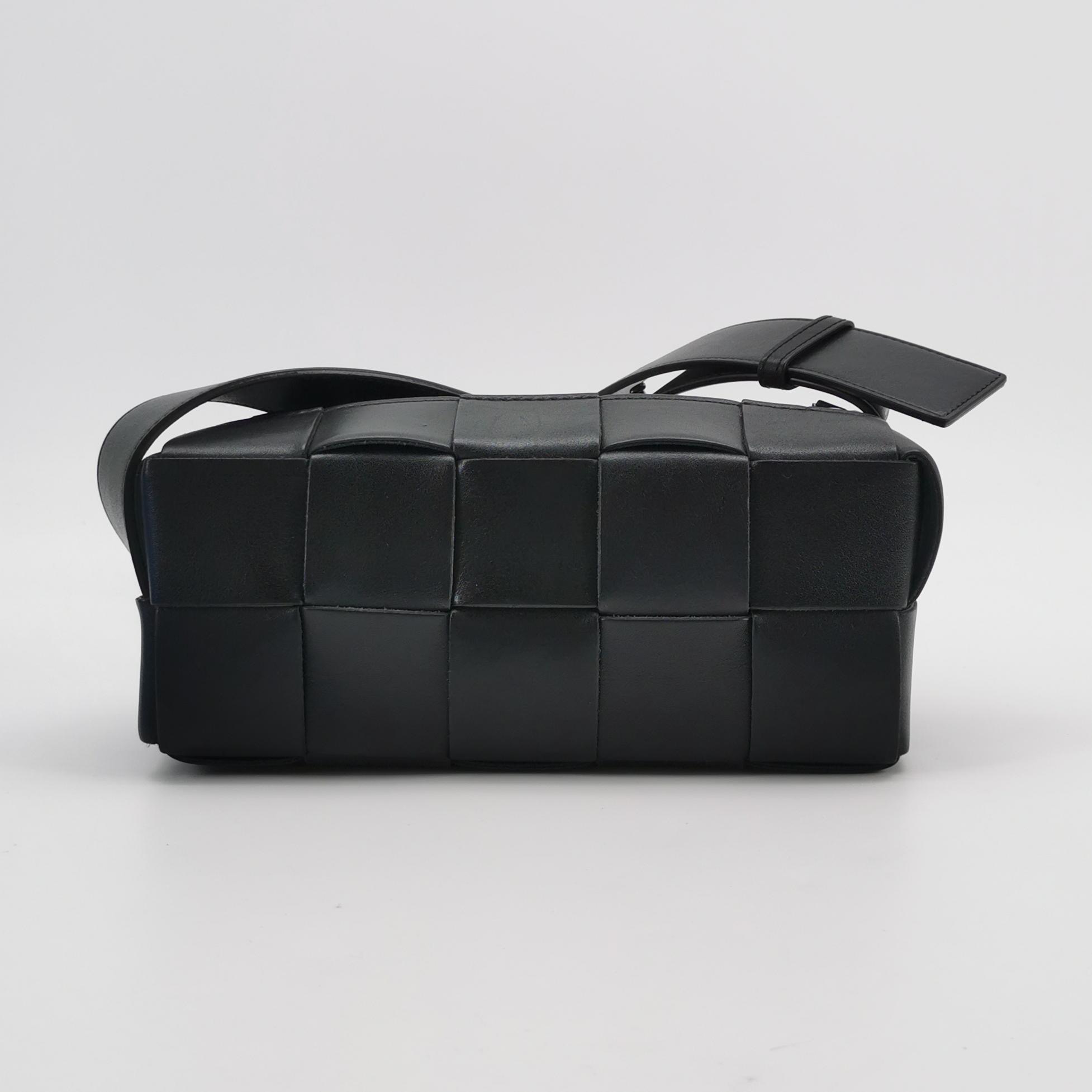 Bottega Veneta Brick Cassette Shoulder Bag Maxi Intrecciato Leather Small — photo 6 of 16