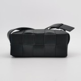Bottega Veneta Brick Cassette Shoulder Bag Maxi Intrecciato Leather Small — thumbnail 6