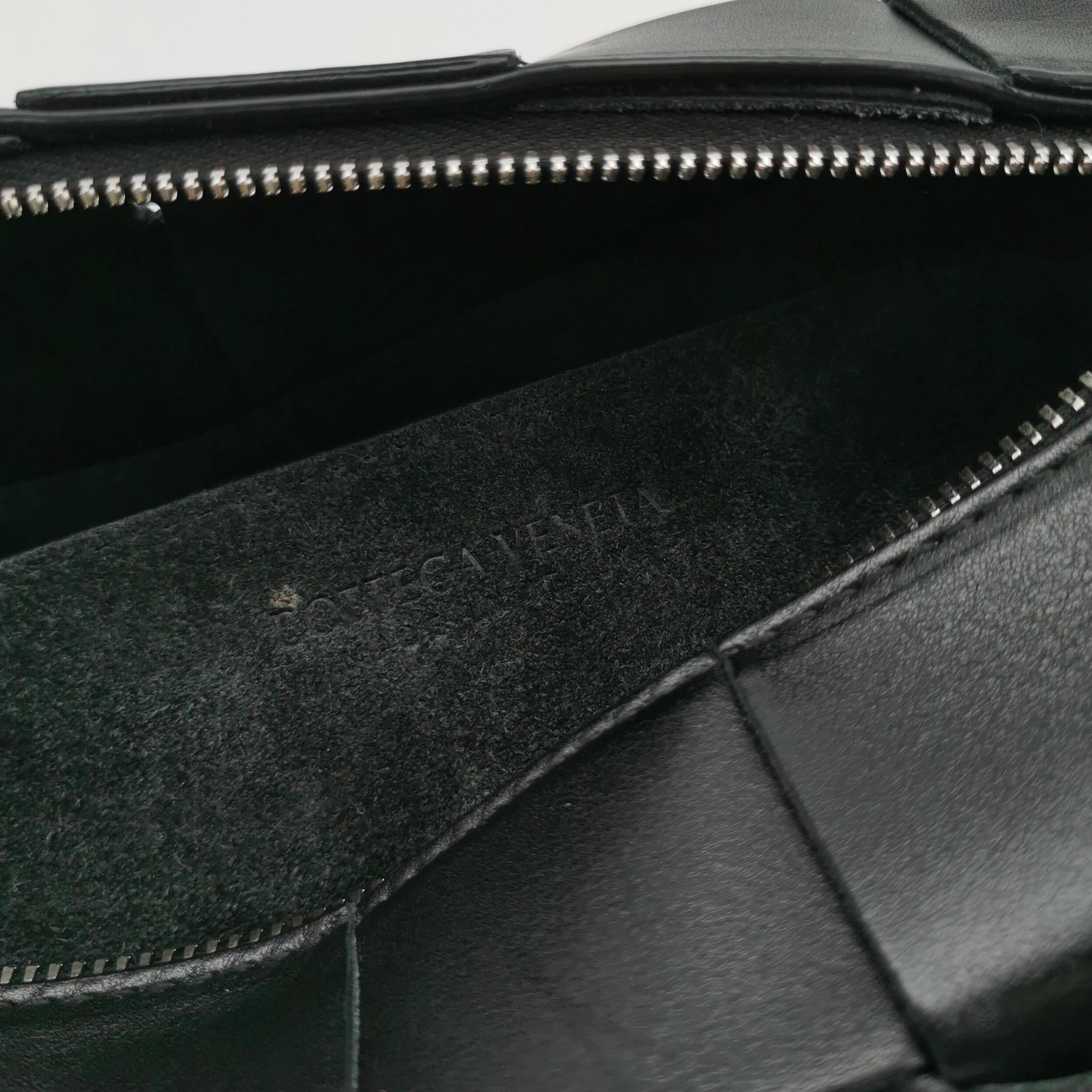 Bottega Veneta Brick Cassette Shoulder Bag Maxi Intrecciato Leather Small — photo 8 of 16
