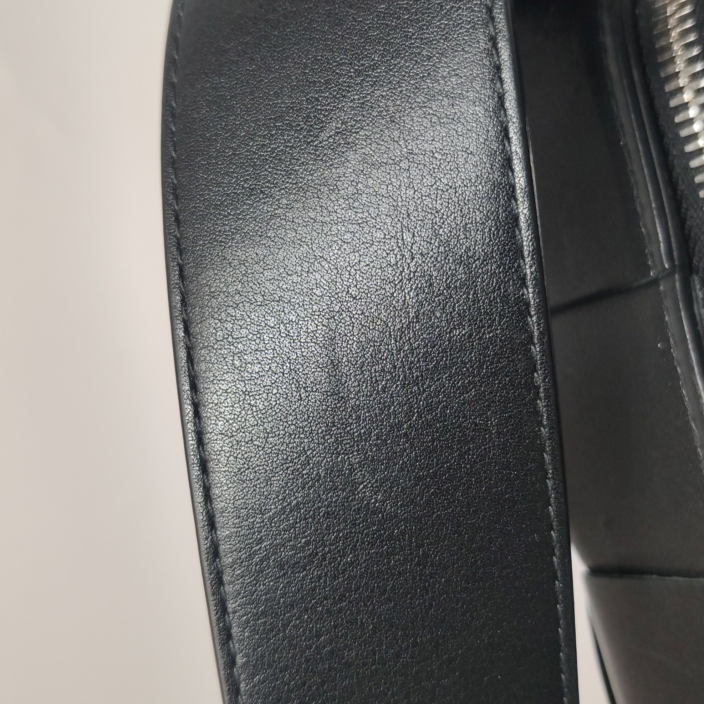 Bottega Veneta Brick Cassette Shoulder Bag Maxi Intrecciato Leather Small — photo 15 of 16