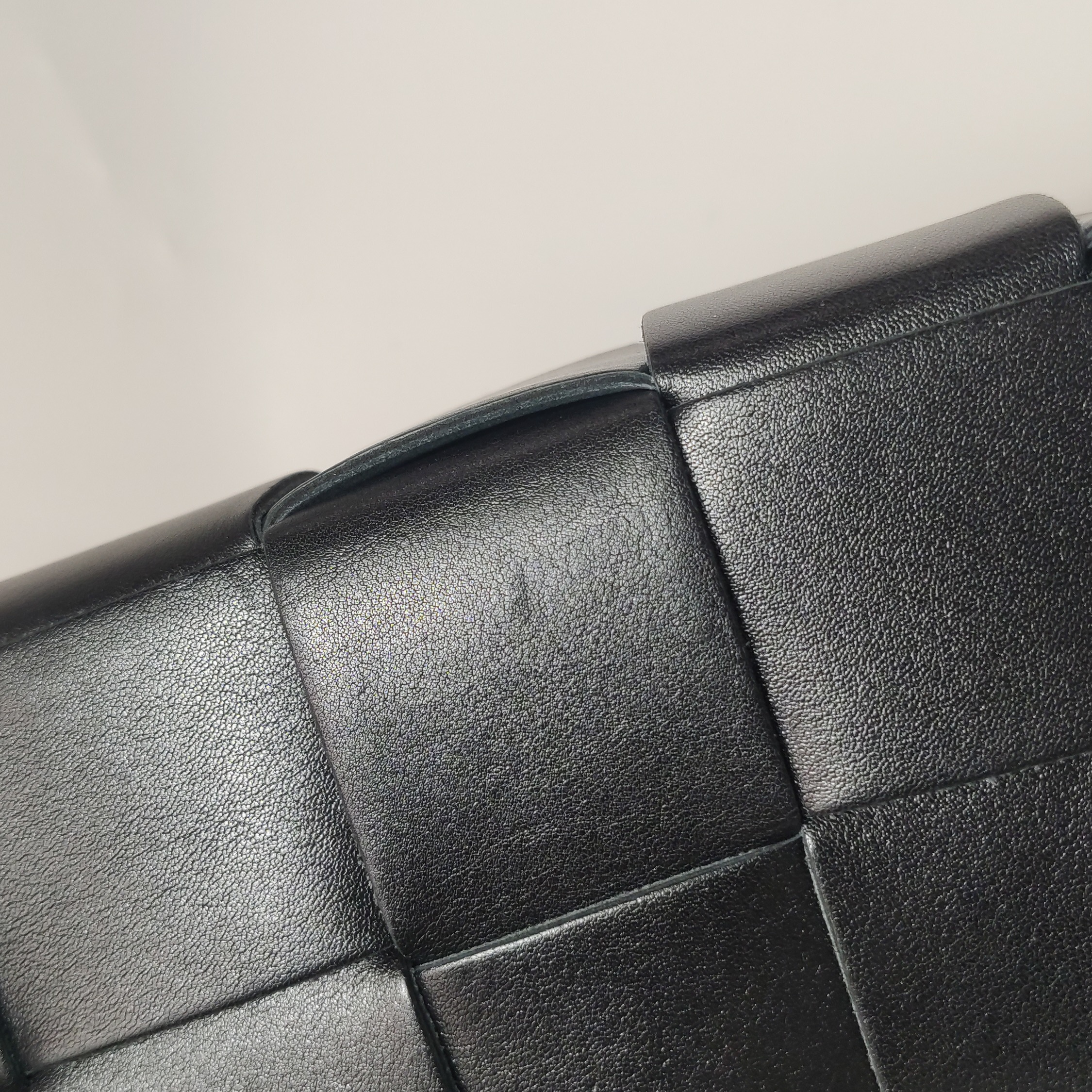 Bottega Veneta Brick Cassette Shoulder Bag Maxi Intrecciato Leather Small — photo 13 of 16