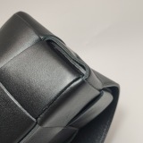 Bottega Veneta Brick Cassette Shoulder Bag Maxi Intrecciato Leather Small — thumbnail 9