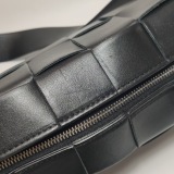 Bottega Veneta Brick Cassette Shoulder Bag Maxi Intrecciato Leather Small — thumbnail 11