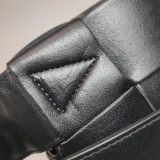 Bottega Veneta Brick Cassette Shoulder Bag Maxi Intrecciato Leather Small — thumbnail 14
