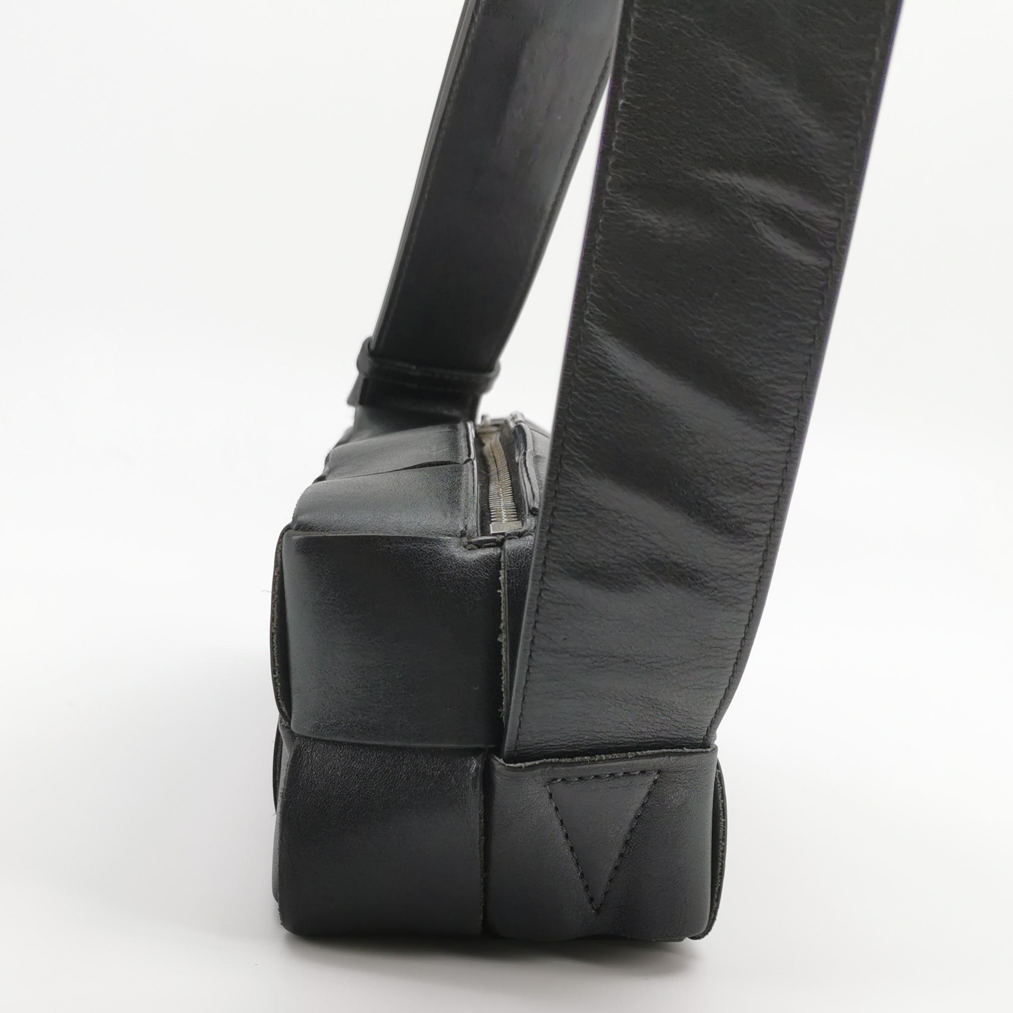 Bottega Veneta Brick Cassette Shoulder Bag Maxi Intrecciato Leather Small — photo 4 of 19