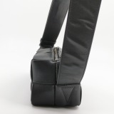 Bottega Veneta Brick Cassette Shoulder Bag Maxi Intrecciato Leather Small — thumbnail 4