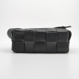 Bottega Veneta Brick Cassette Shoulder Bag Maxi Intrecciato Leather Small — thumbnail 3