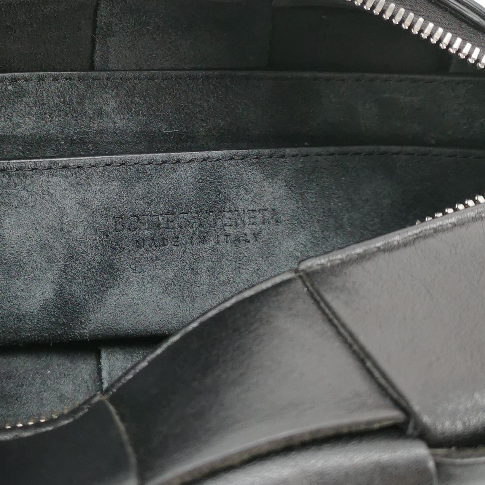 Bottega Veneta Brick Cassette Shoulder Bag Maxi Intrecciato Leather Small — photo 8 of 19