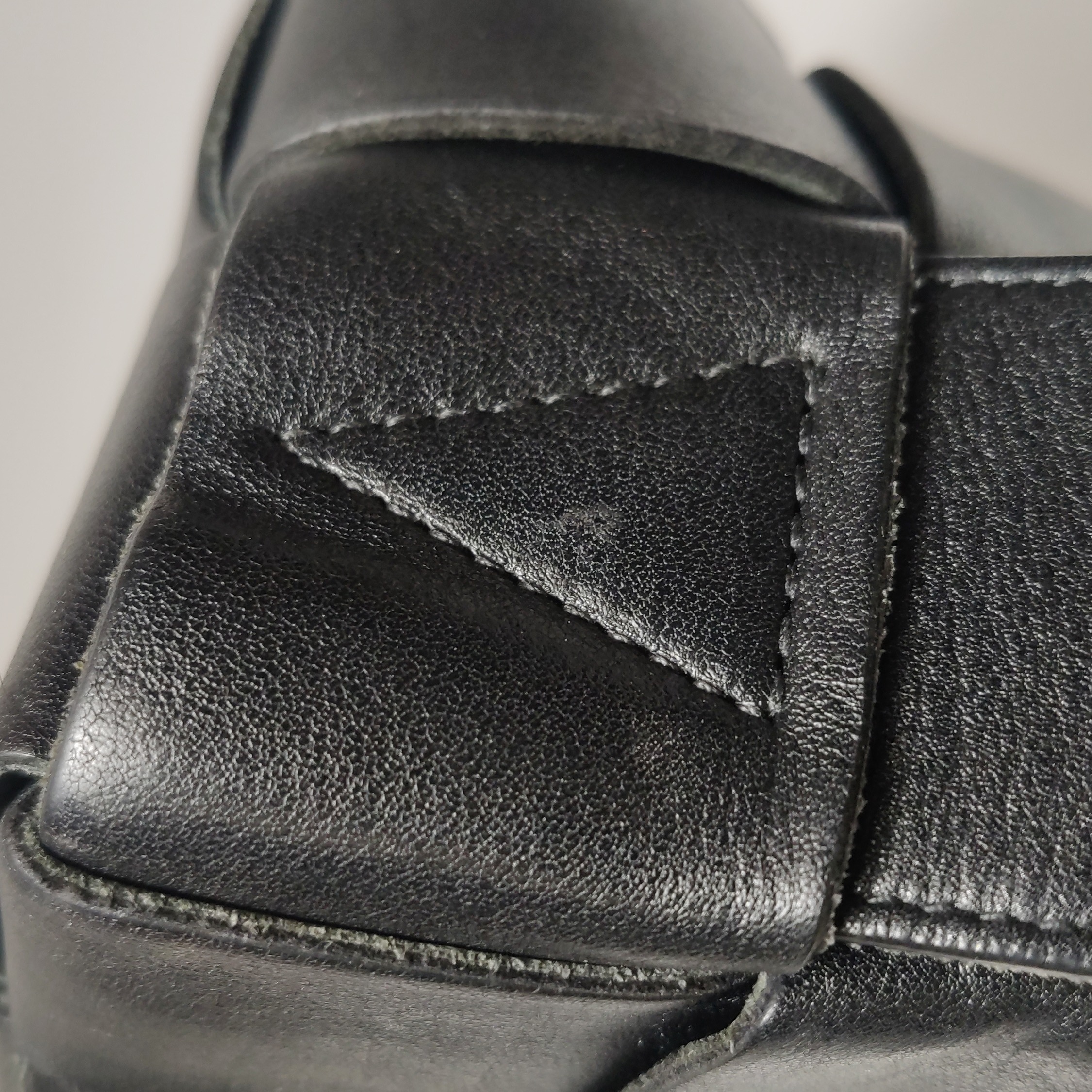 Bottega Veneta Brick Cassette Shoulder Bag Maxi Intrecciato Leather Small — photo 12 of 19