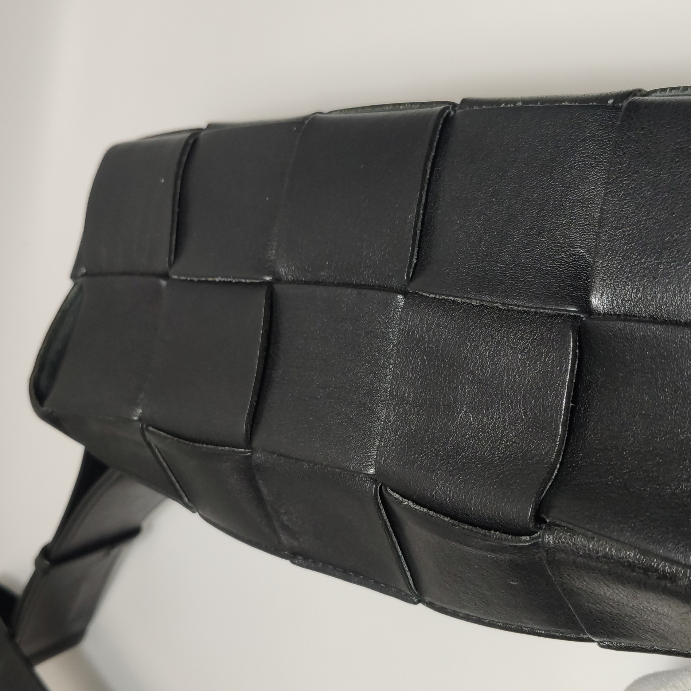 Bottega Veneta Brick Cassette Shoulder Bag Maxi Intrecciato Leather Small — photo 17 of 19