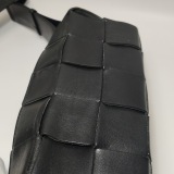 Bottega Veneta Brick Cassette Shoulder Bag Maxi Intrecciato Leather Small — thumbnail 17
