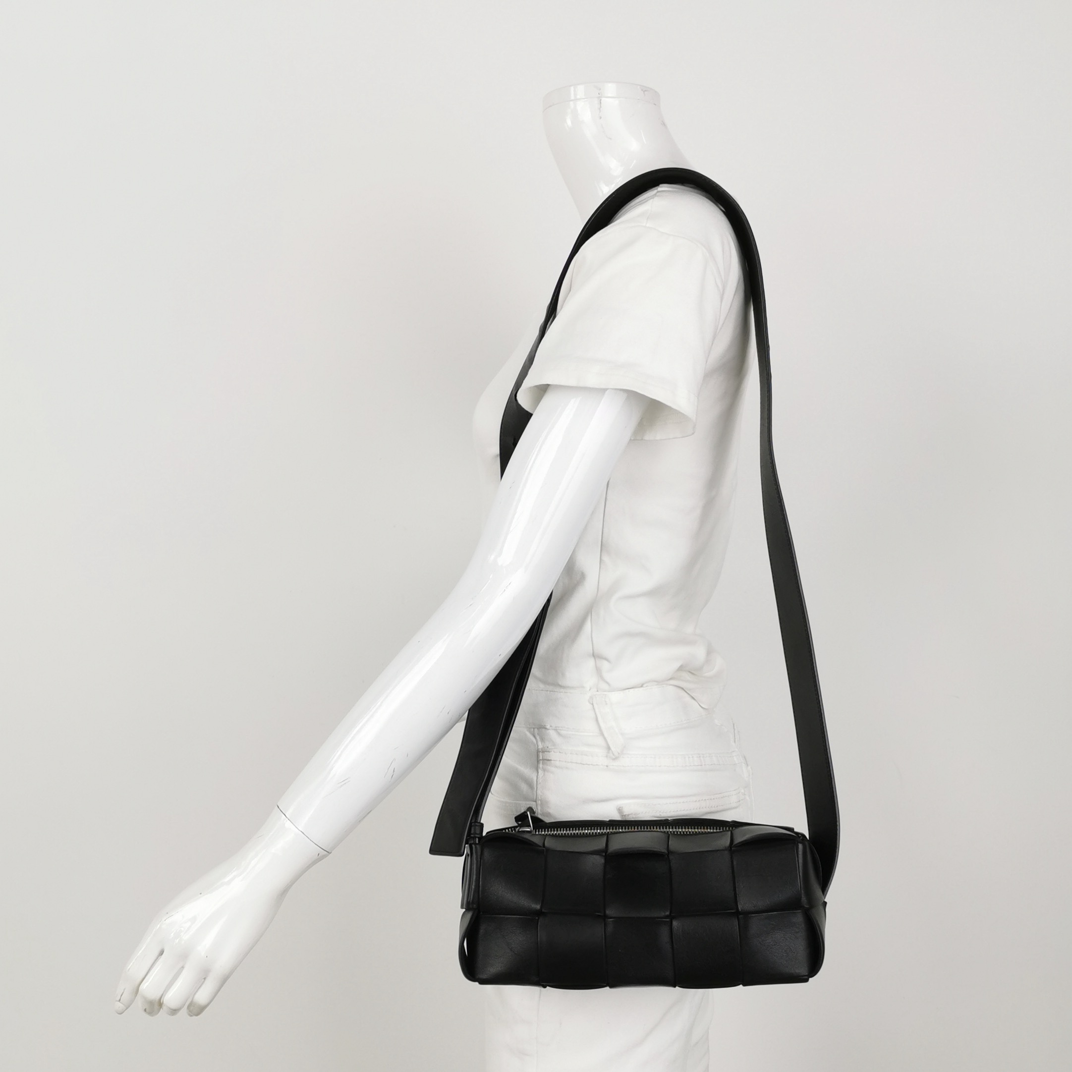 Bottega Veneta Brick Cassette Shoulder Bag Maxi Intrecciato Leather Small — alternate view