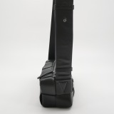 Bottega Veneta Brick Cassette Shoulder Bag Maxi Intrecciato Leather Small — thumbnail 5
