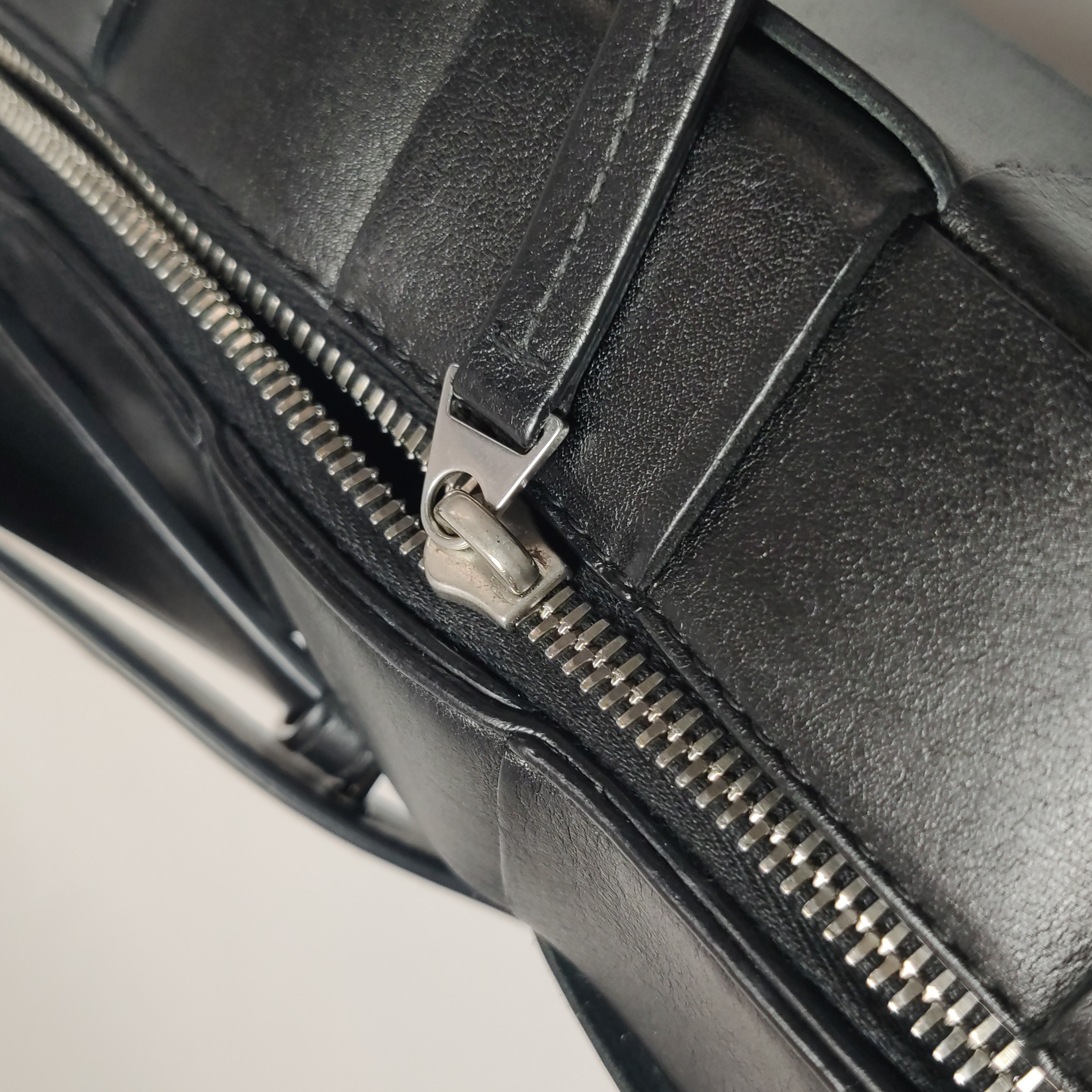 Bottega Veneta Brick Cassette Shoulder Bag Maxi Intrecciato Leather Small — photo 10 of 16