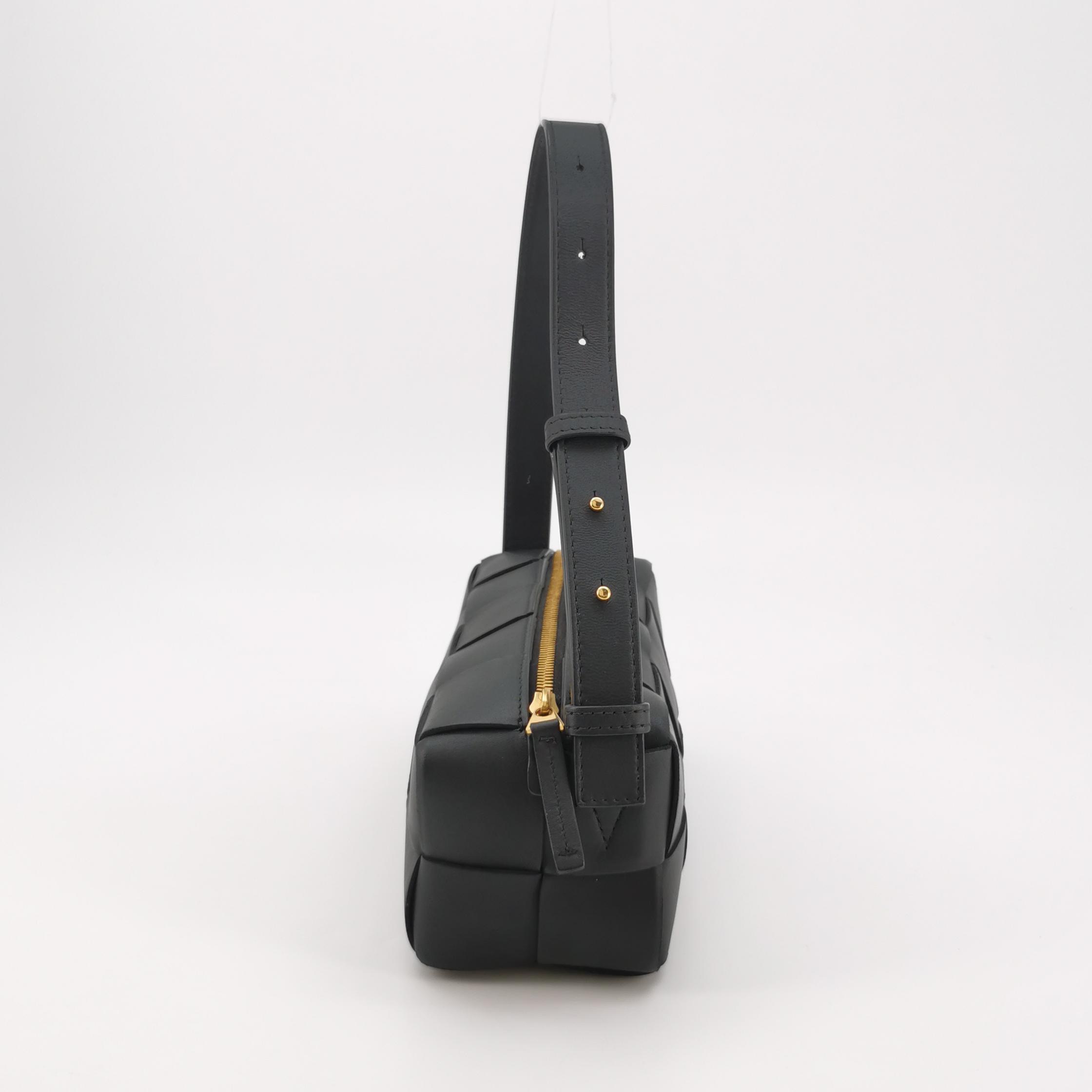 Bottega Veneta Brick Cassette Shoulder Bag Maxi Intrecciato Leather Small — photo 4 of 14