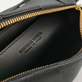 Bottega Veneta Brick Cassette Shoulder Bag Maxi Intrecciato Leather Small — thumbnail 8