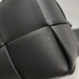 Bottega Veneta Brick Cassette Shoulder Bag Maxi Intrecciato Leather Small — thumbnail 11