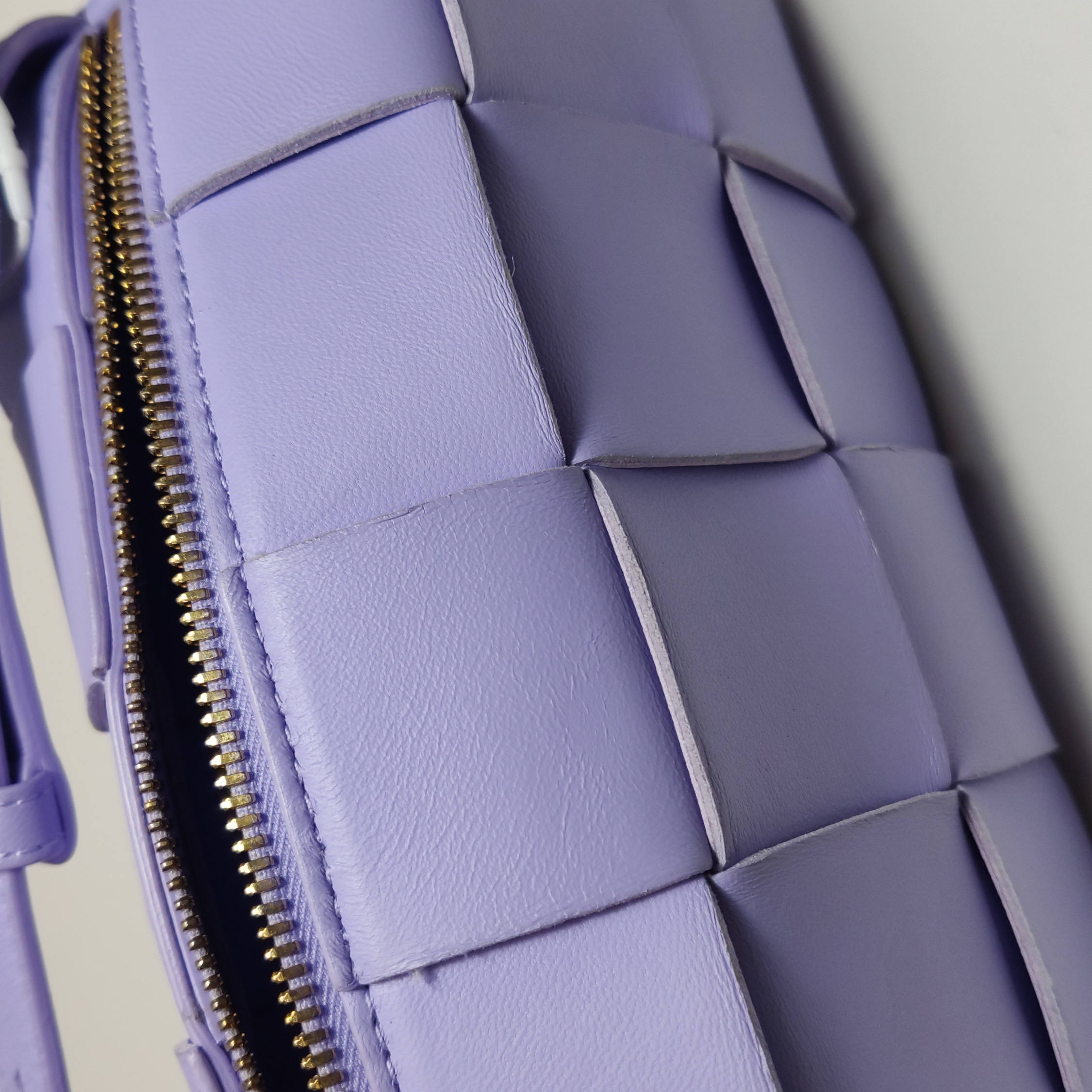 Bottega Veneta Brick Cassette Shoulder Bag Maxi Intrecciato Leather Small — photo 9 of 14