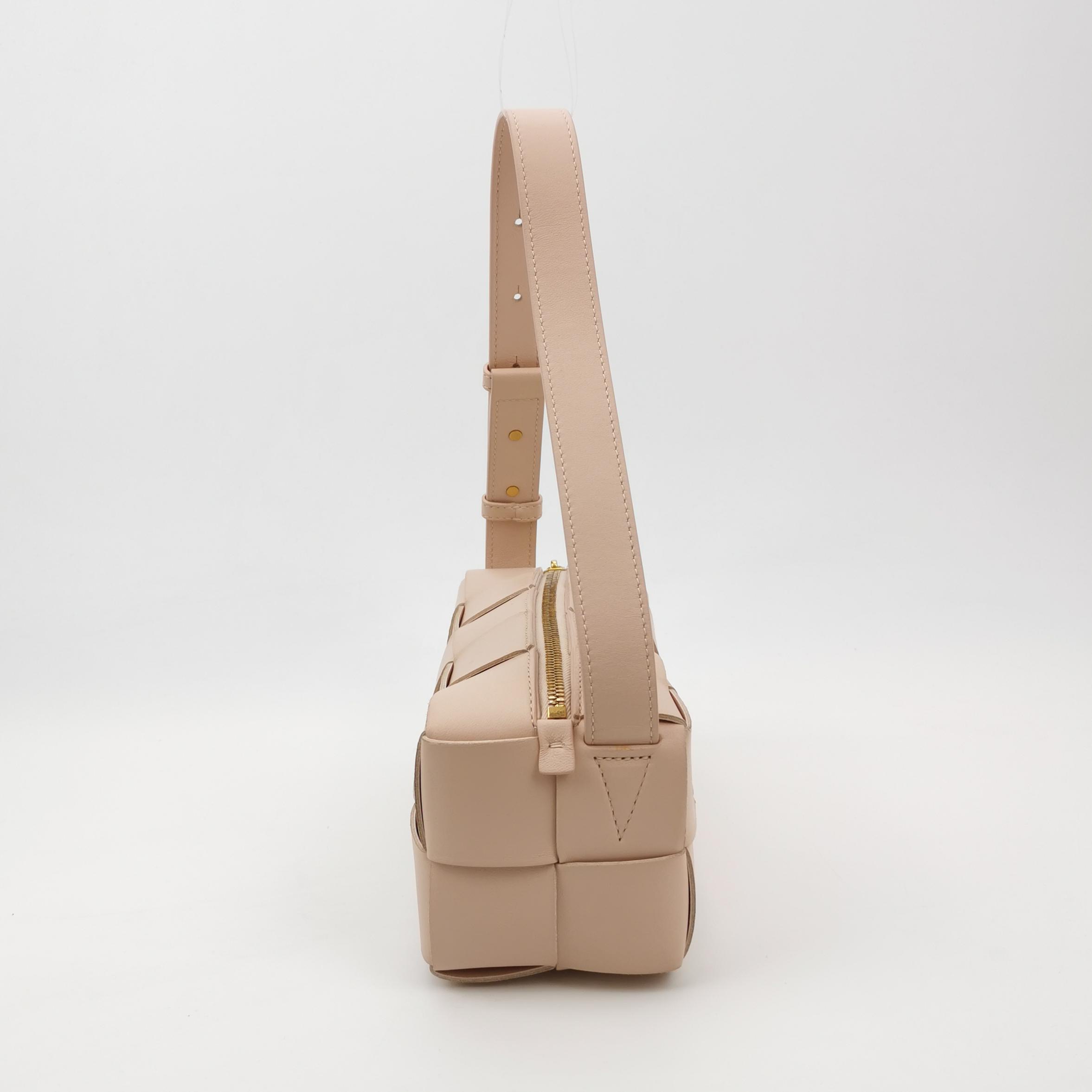Bottega Veneta Brick Cassette Shoulder Bag Maxi Intrecciato Leather Small — photo 5 of 17
