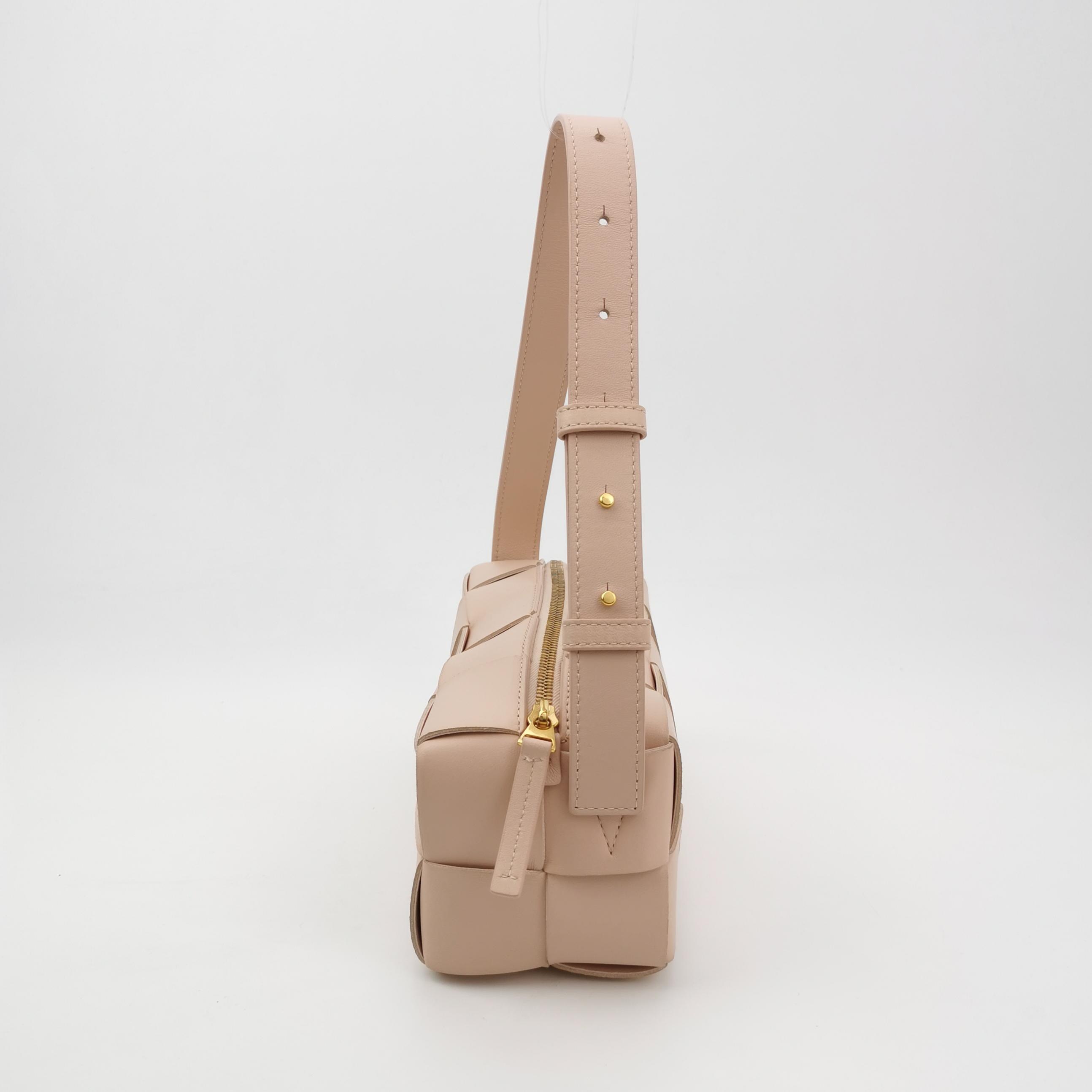 Bottega Veneta Brick Cassette Shoulder Bag Maxi Intrecciato Leather Small — photo 4 of 17