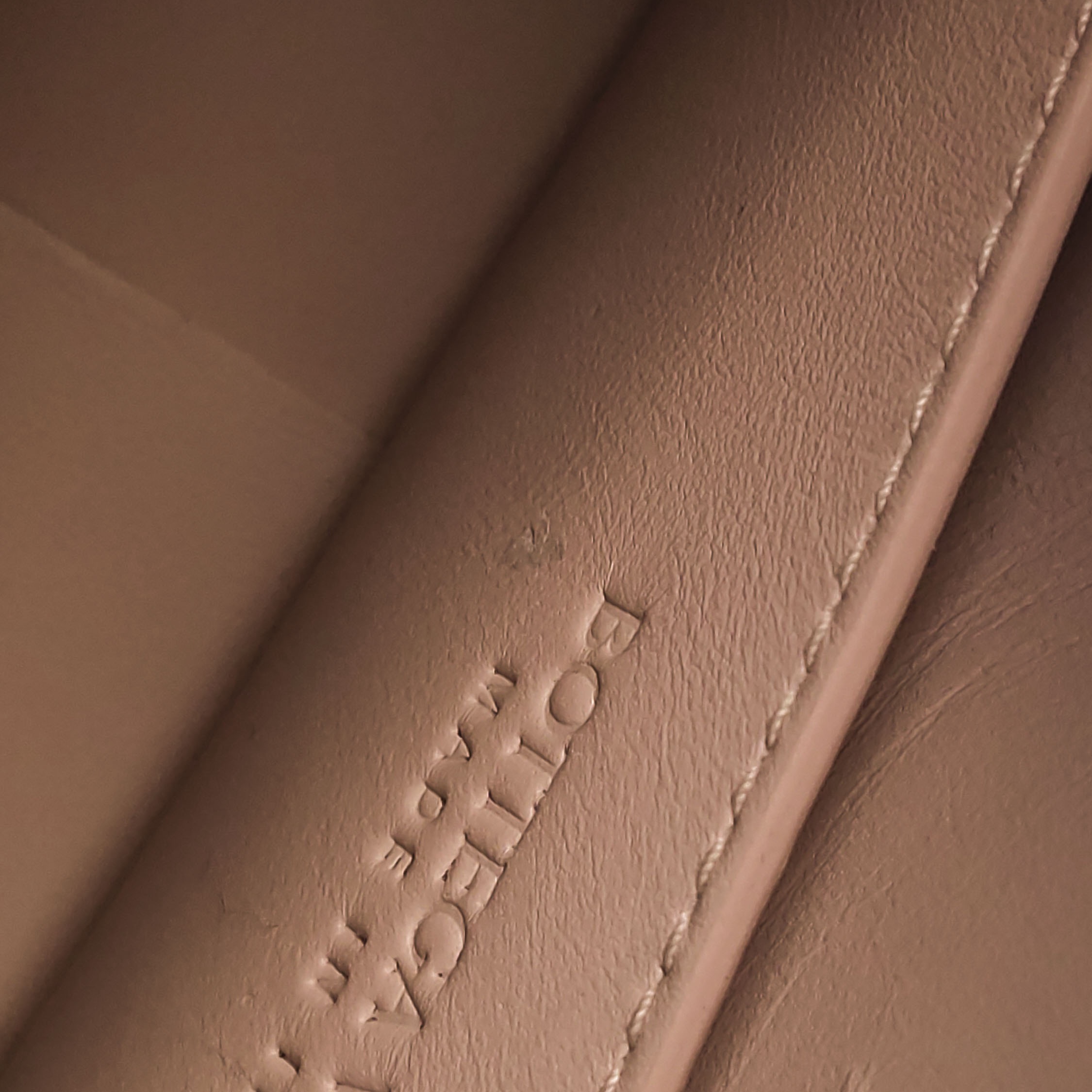 Bottega Veneta Brick Cassette Shoulder Bag Maxi Intrecciato Leather Small — photo 9 of 17