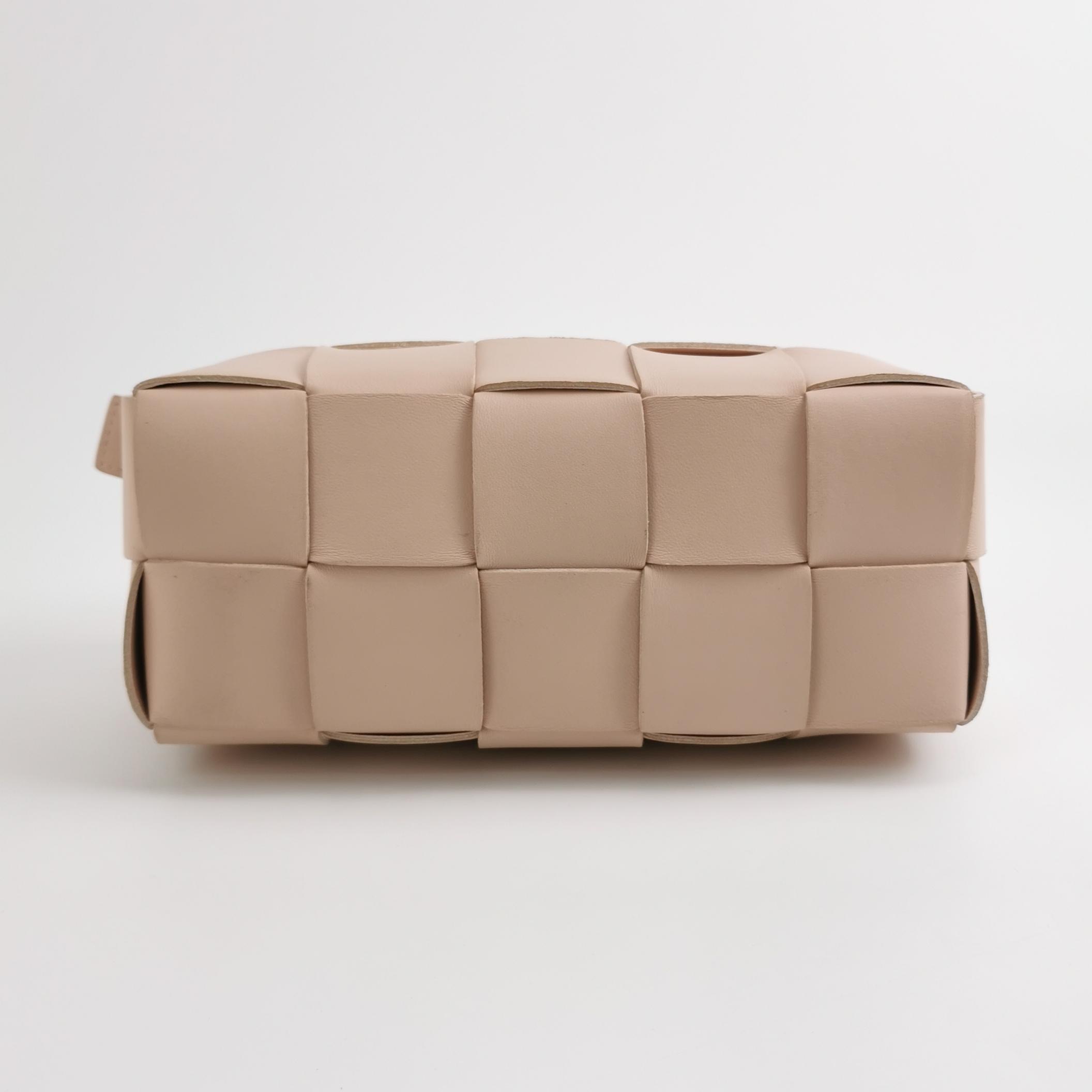 Bottega Veneta Brick Cassette Shoulder Bag Maxi Intrecciato Leather Small — photo 6 of 14
