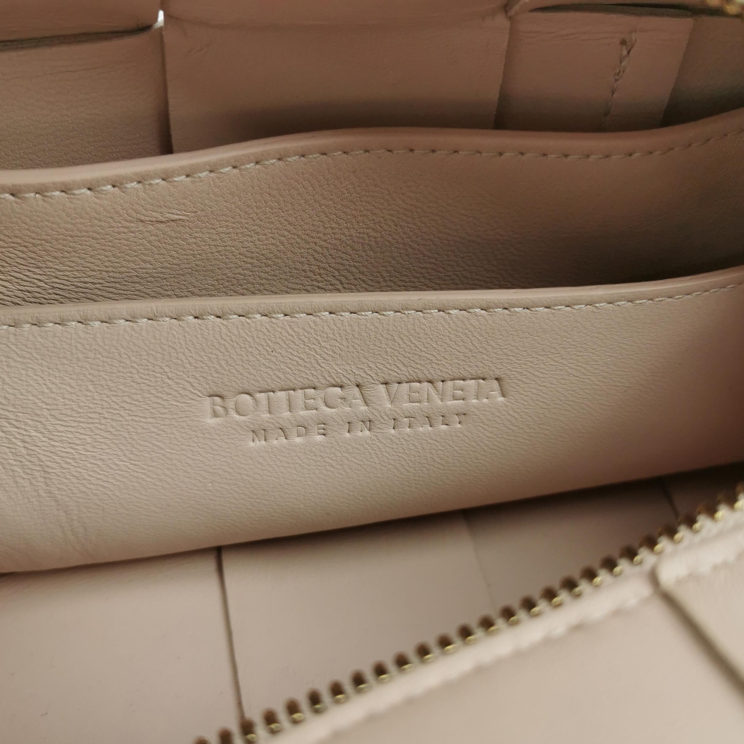 Bottega Veneta Brick Cassette Shoulder Bag Maxi Intrecciato Leather Small — photo 8 of 14