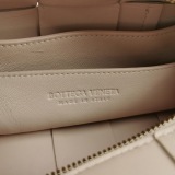 Bottega Veneta Brick Cassette Shoulder Bag Maxi Intrecciato Leather Small — thumbnail 8