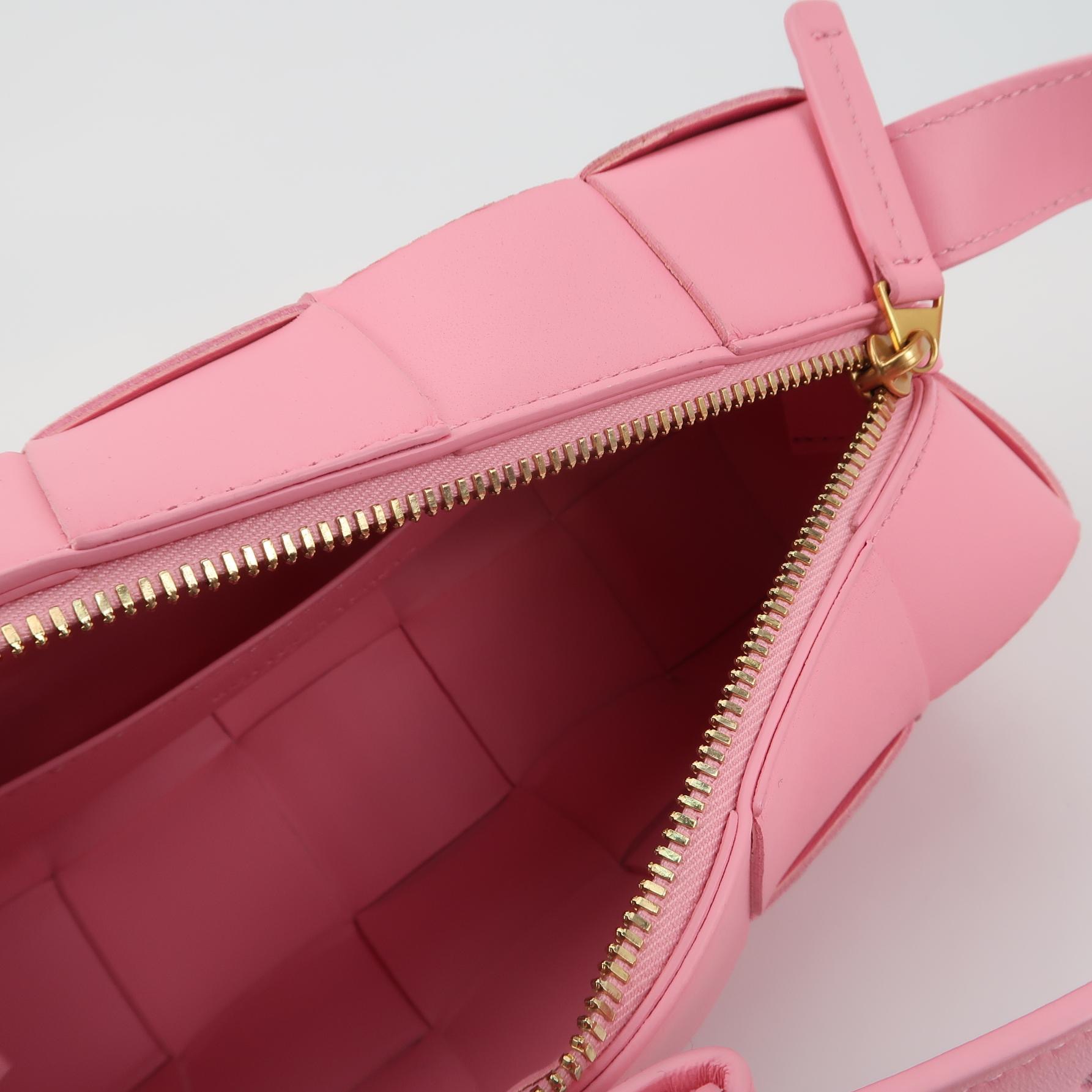 Bottega Veneta Brick Cassette Shoulder Bag Maxi Intrecciato Leather Small — photo 7 of 14
