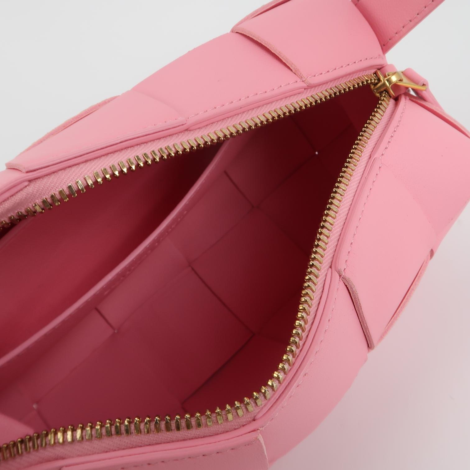 Bottega Veneta Brick Cassette Shoulder Bag Maxi Intrecciato Leather Small — photo 7 of 16