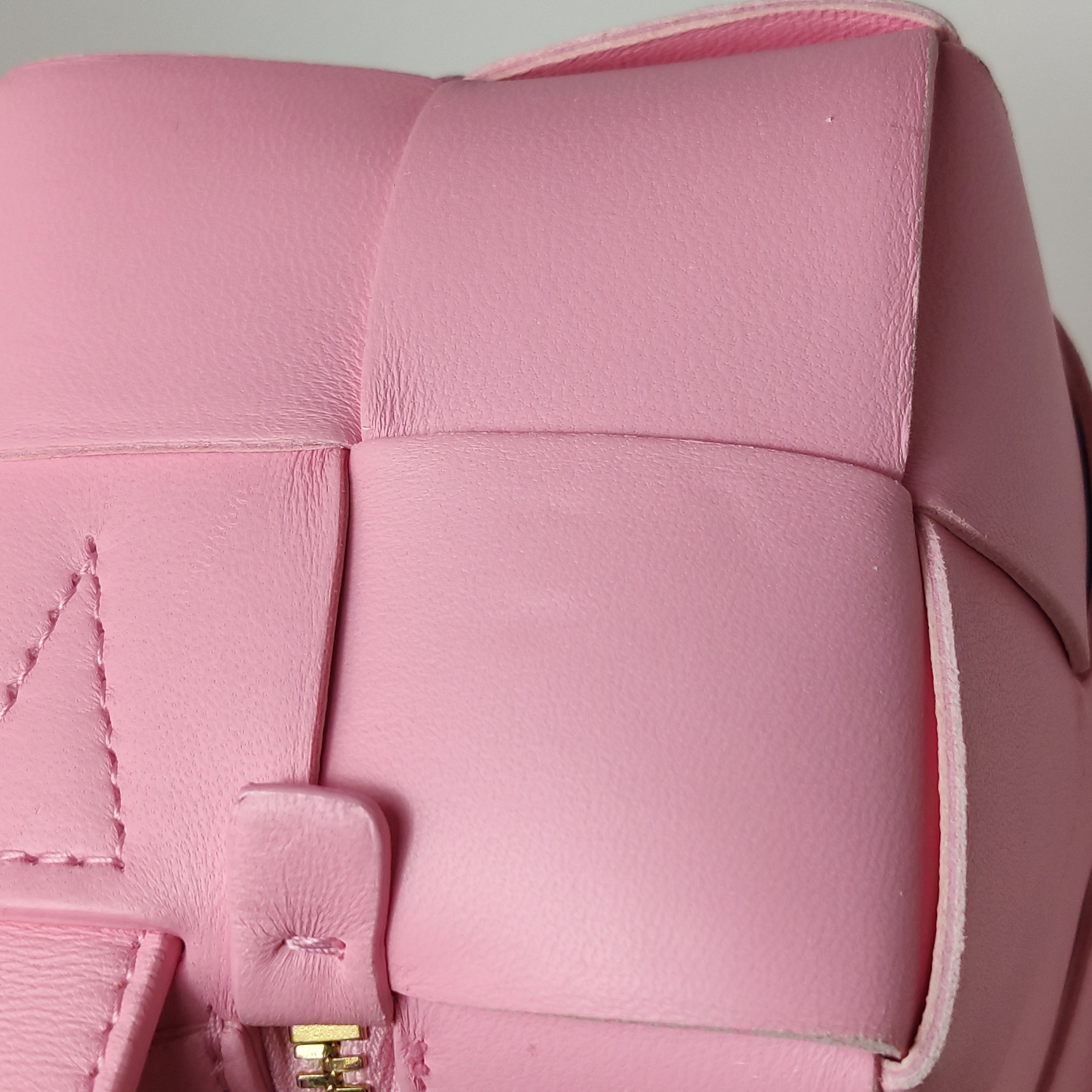 Bottega Veneta Brick Cassette Shoulder Bag Maxi Intrecciato Leather Small — photo 15 of 16