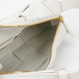 Bottega Veneta Brick Cassette Shoulder Bag Maxi Intrecciato Leather Small — thumbnail 7