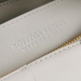 Bottega Veneta Brick Cassette Shoulder Bag Maxi Intrecciato Leather Small — thumbnail 8