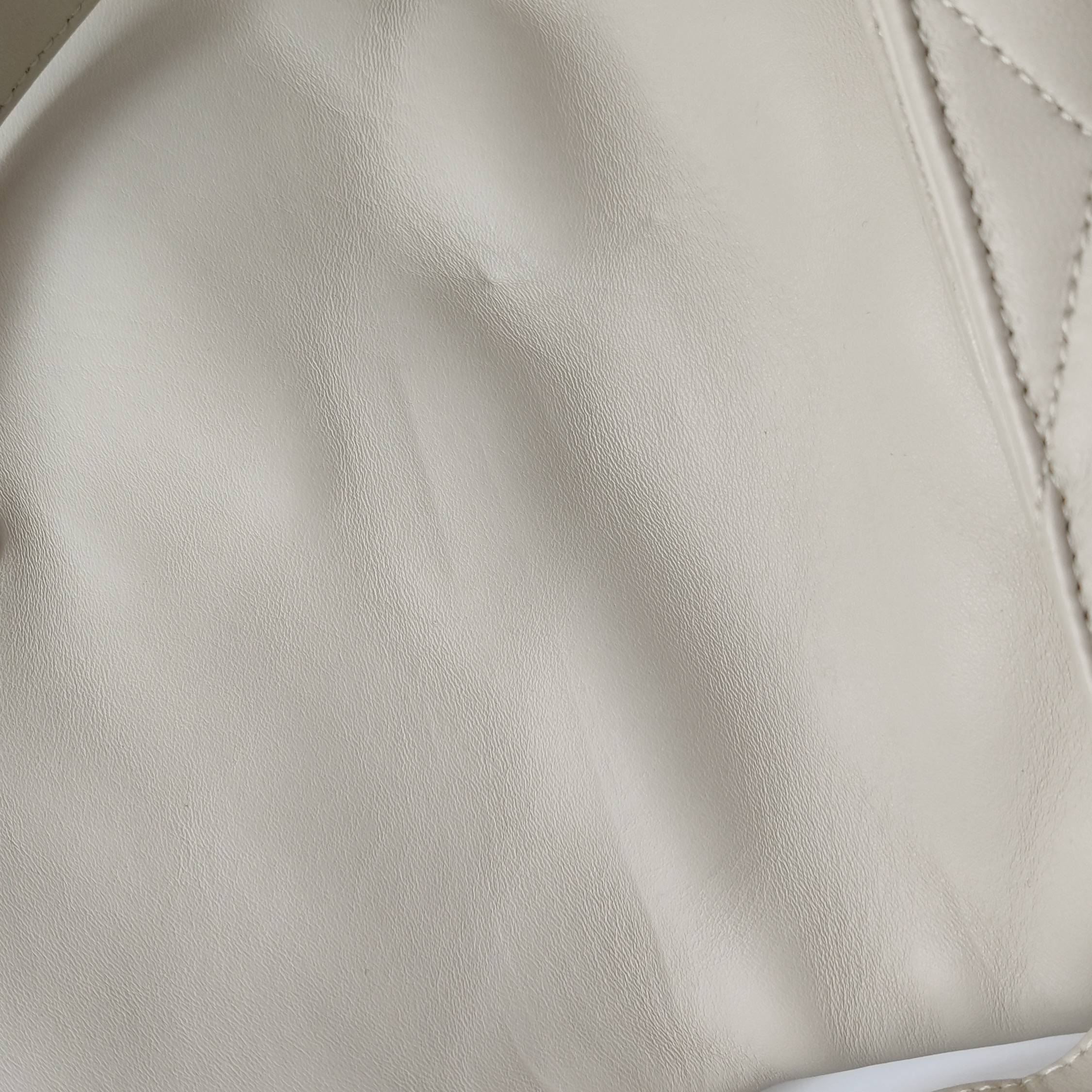Saint Laurent Le 57 Shoulder Bag Quilted Leather — photo 8 of 14