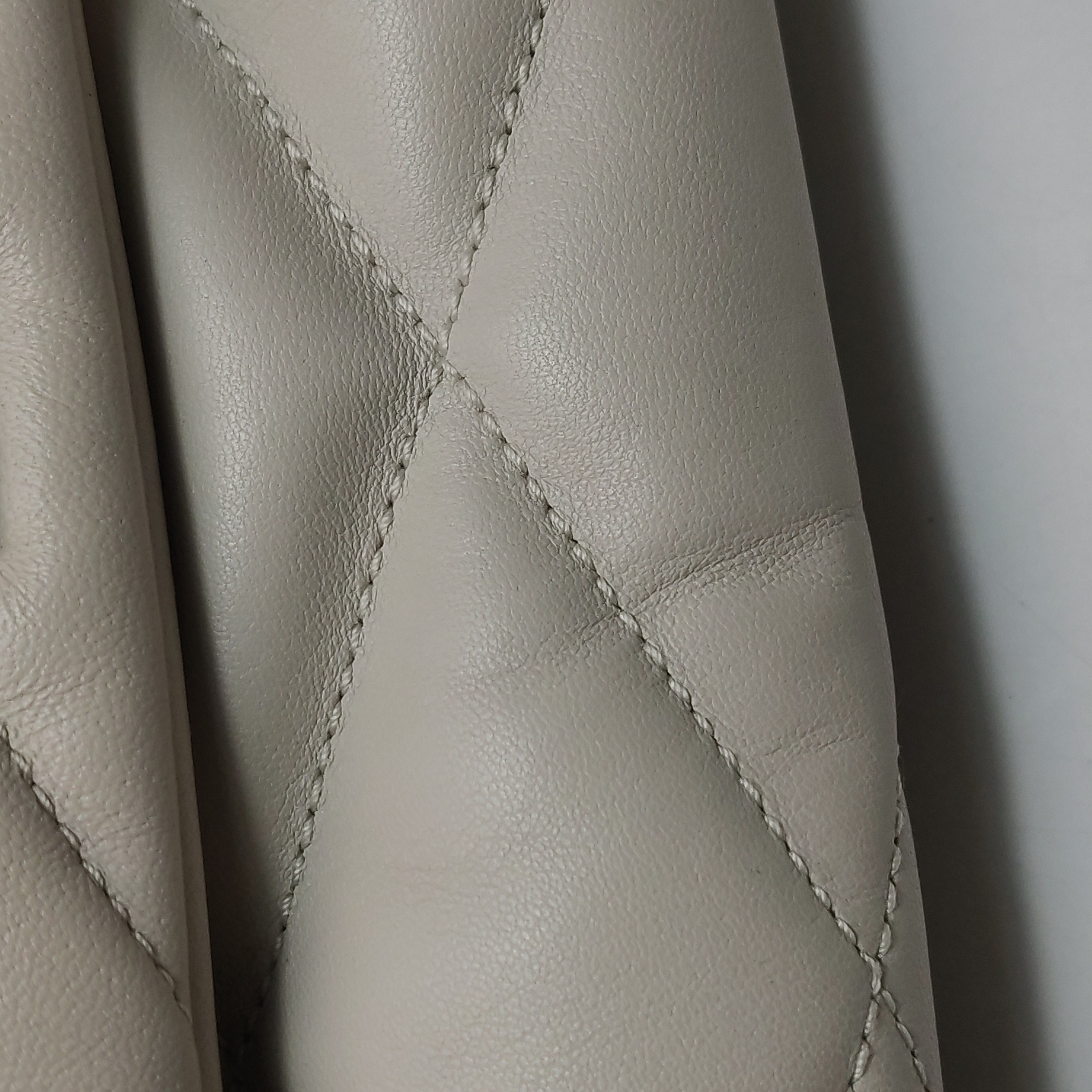 Saint Laurent Le 57 Shoulder Bag Quilted Leather — photo 11 of 17